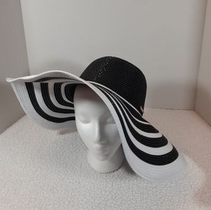 🔥3/$70 🎉2xHP🎉 *NWT* Vince Camuto Women's Hat